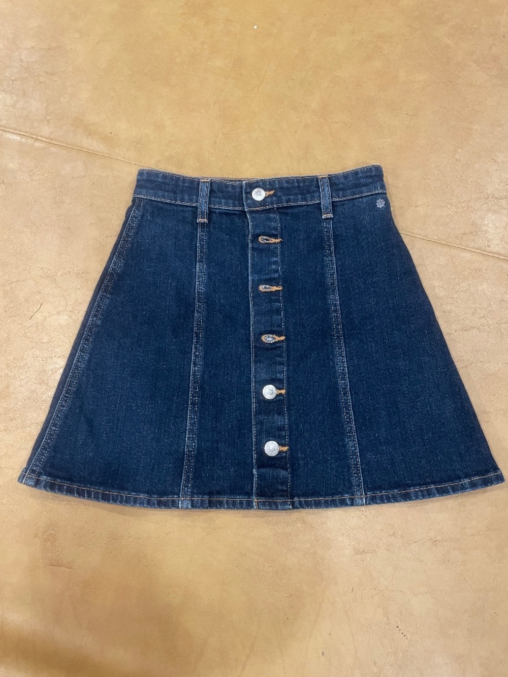 SKATER skirt for a fun youthful feel. A Line  fit! Perfect for the summer vibe!